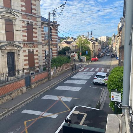 L'Elegant: 80M2 Vue Sur Vignoble Au Centre D'Epernay!! Apartment Bagian luar foto